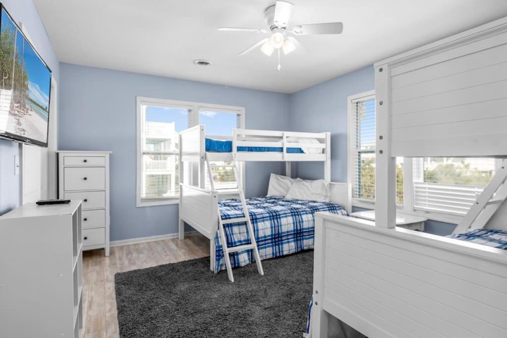 Villa Pool Haven Ocean View Oak Island Esterno foto