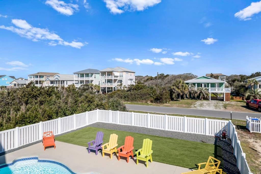Villa Pool Haven Ocean View Oak Island Esterno foto