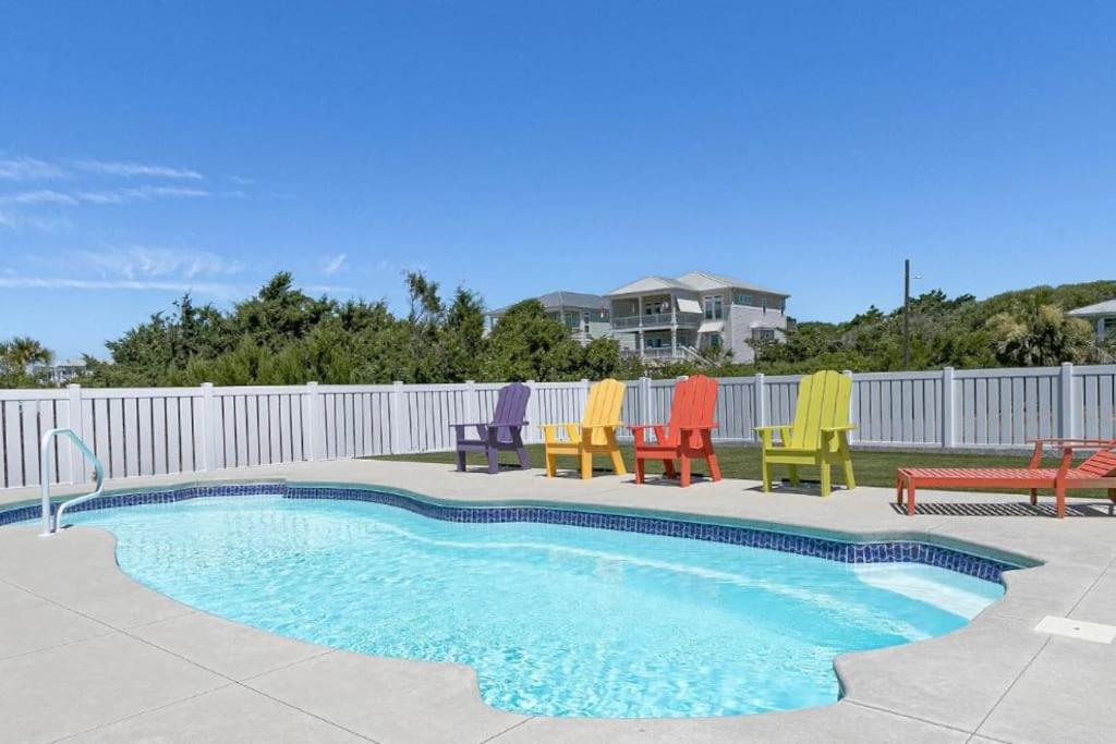 Villa Pool Haven Ocean View Oak Island Esterno foto