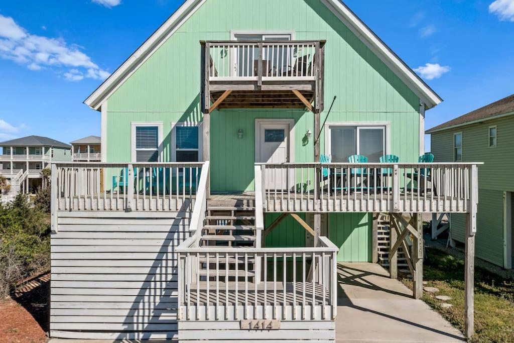Villa Pool Haven Ocean View Oak Island Esterno foto
