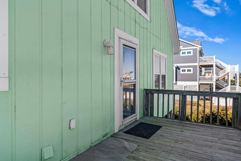 Villa Pool Haven Ocean View Oak Island Esterno foto