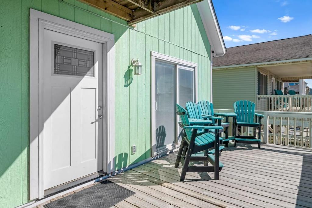Villa Pool Haven Ocean View Oak Island Esterno foto