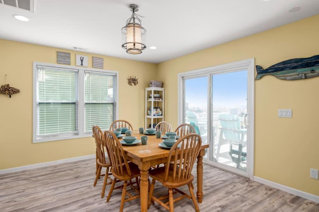 Villa Pool Haven Ocean View Oak Island Esterno foto